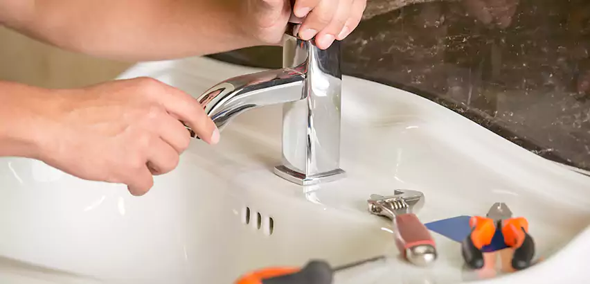 Bathtub Faucet Replacement in Black Forest